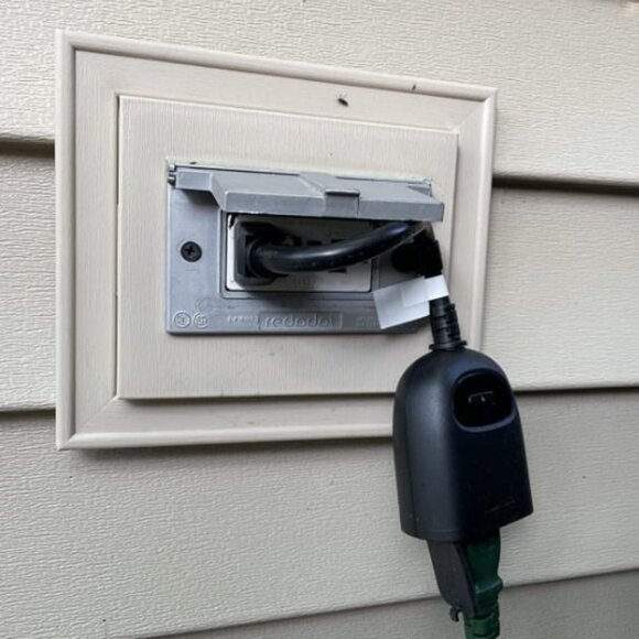 Outdoor Smart Plug, Smart Home Wi-Fi Outlet Timer, Max Load 15A/1875W, IP64 - Picture 1 of 2